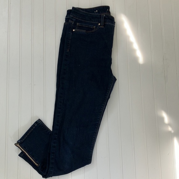 White House Black Market Mid-Rise Crop Jeggings - Picture 6 of 9